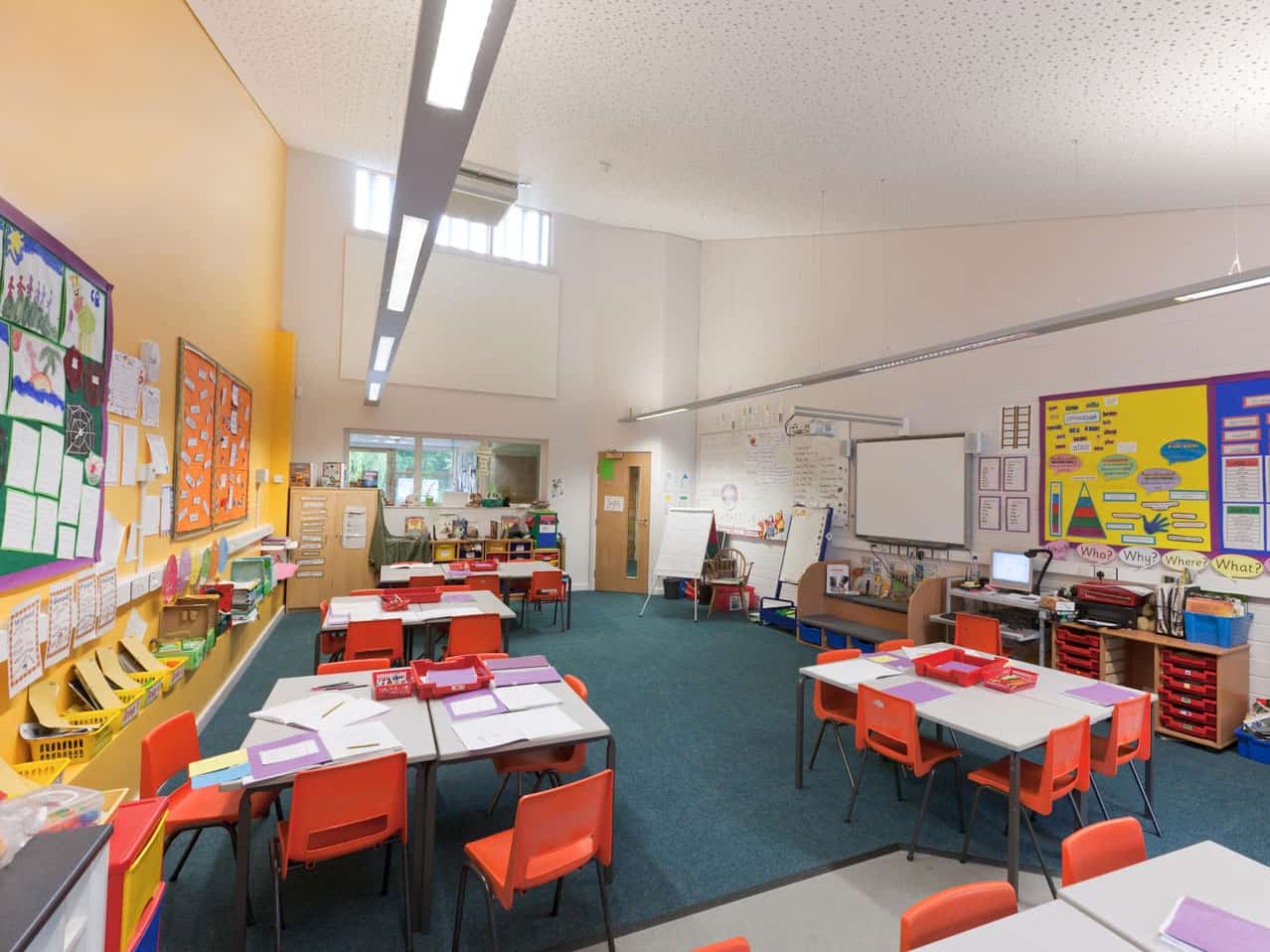 Castle Hill Primary School Classroom extension and new hall